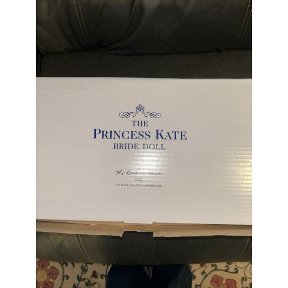 The Princess Kate Bride Porcelain Doll by Danbury Mint NIB - Picture 1 of 10